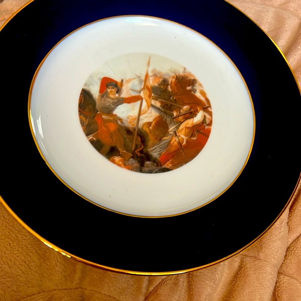 Perfect condition! Kuba Porzellan made in Bavaria, sought by collectors.